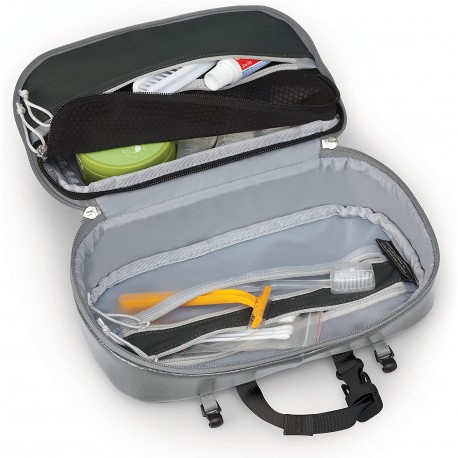 Transporter Hanging Toiletry Kit