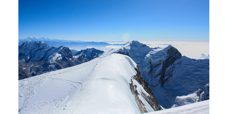 Trekinga pārgājiens + MERA Peak (6470m)